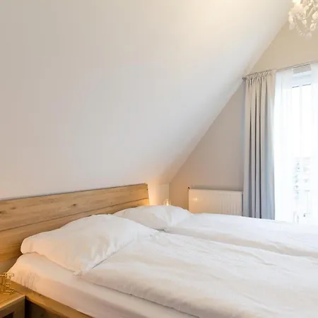 Romantic - Versteck Am Strom