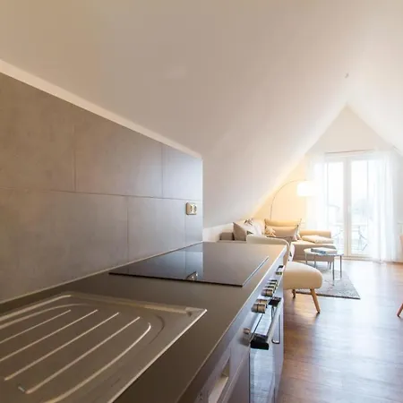 Romantic - Versteck Am Strom * 로스토크